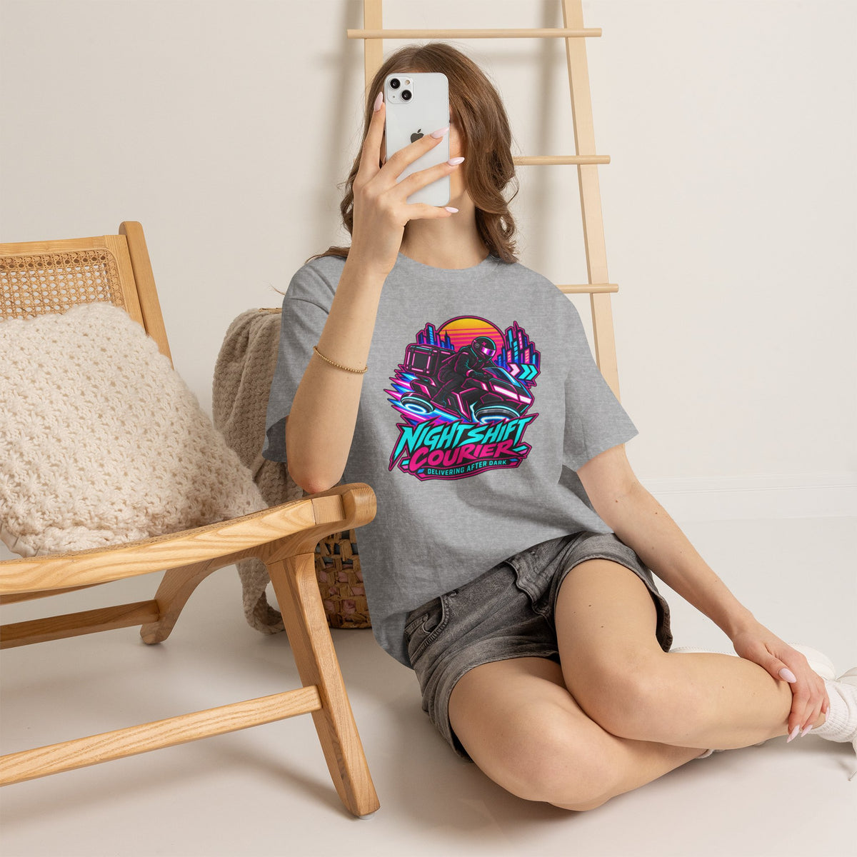 Nightshift Courier T-Shirt | Geschenk für Kuriere und Lieferfahrer