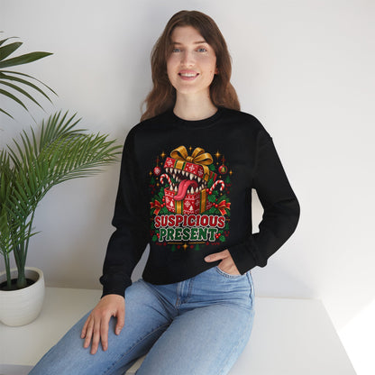 Suspicious Present Weihnachtspullover | Geschenk für Rollenspieler